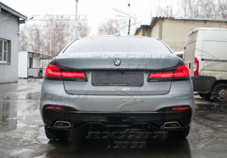   BMW 5  G30 M Perfomance