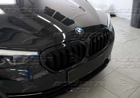 Решетка радиатора ноздри M5 BMW 5 серия G30