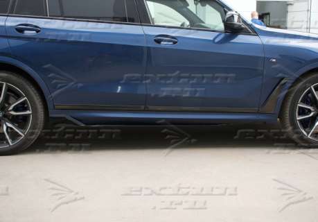 Накладки боковых порогов M-Sport на BMW X7 G07