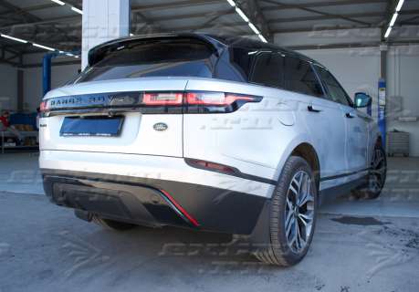 Диффузор и насадки Dynamic на Range Rover Velar серебро