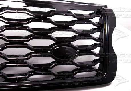 Решетка радиатора на Range Rover дизайн 2018 черная