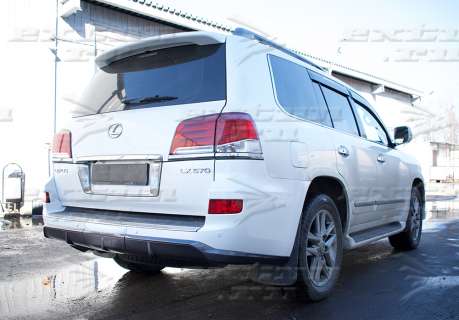 Спорт пакет на Lexus LX 570 белый перламутр