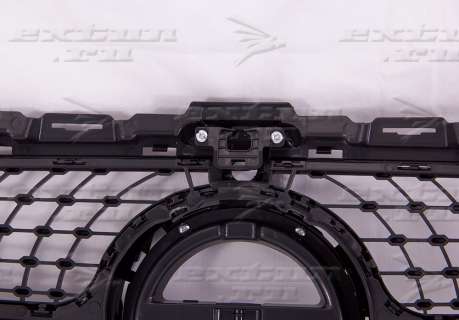 Решетка радиатора Diamond Sport Mercedes C-klasse W205 черная под камеру