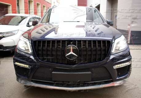 Эмблема звезда Mercedes GL-klasse X166 черная 