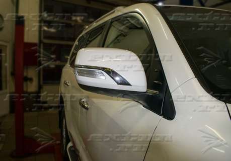 Накладки Executive White на зеркала для Toyota Land Cruiser 200 